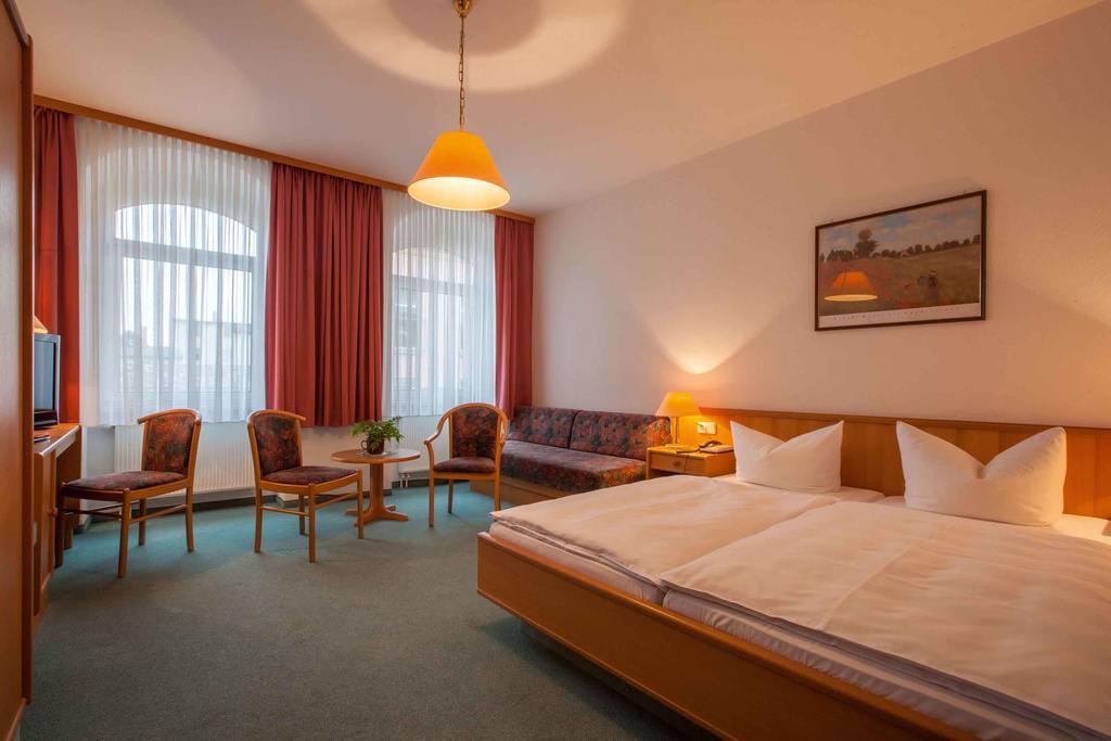 Hotel Arcus Elsterwerda Szoba fotó