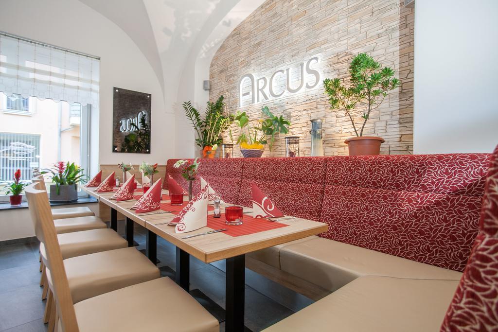 Hotel Arcus Elsterwerda Kültér fotó